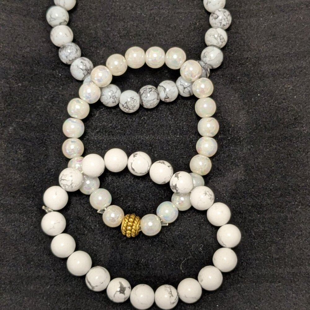Bracelets - Picture 2 of 5